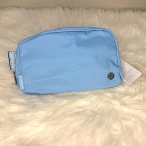 NWT Lululemon Everywhere Belt Bag Aero Blue 1L
